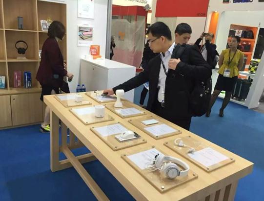 名創優品受邀參展香港電子展為工業化時代帶來人文創意關懷
