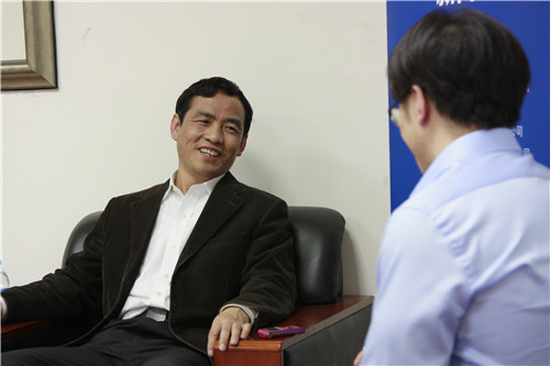 發布會后，中國國際展覽中心集團公司總裁賀彩龍接受千龍網記者獨家專訪